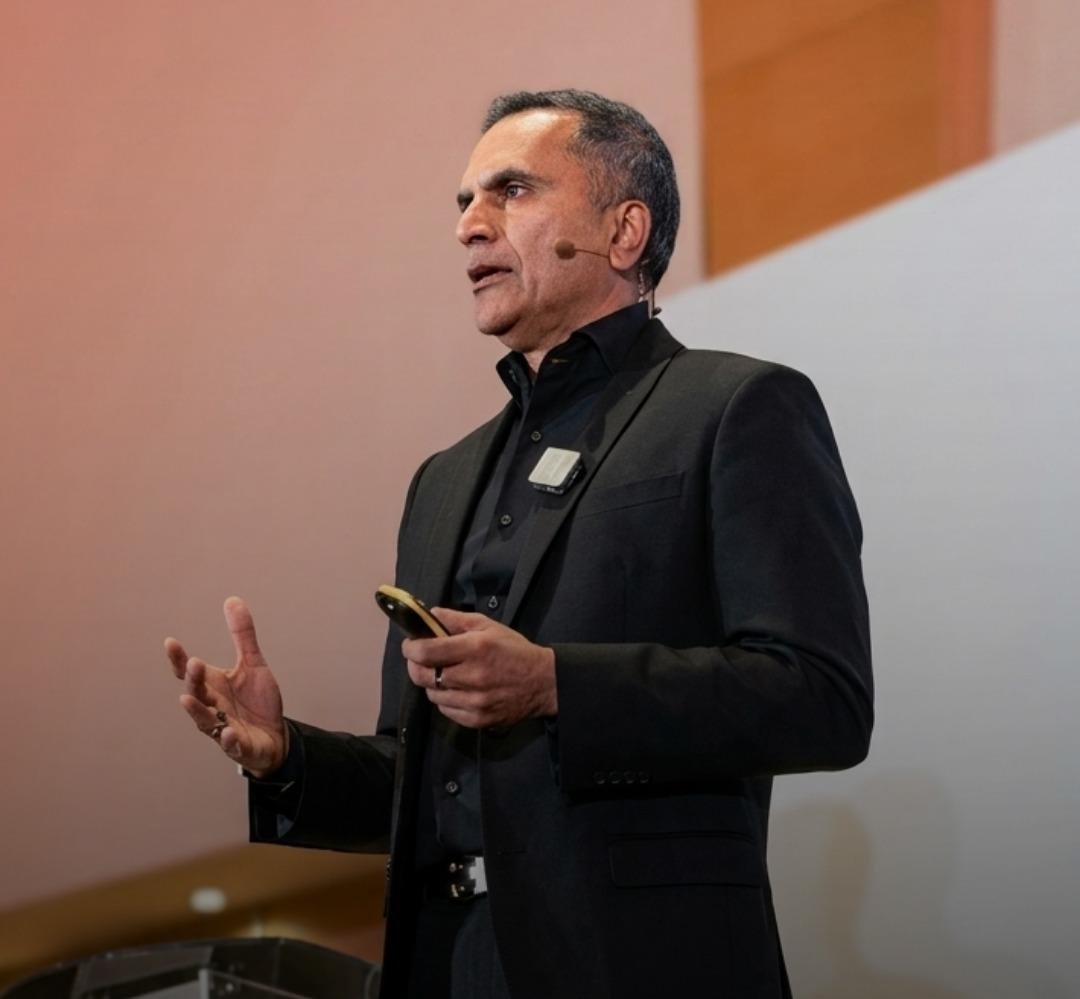 Avnish Goyal CBE speaking at the Business & Entrepreneurship Workshop